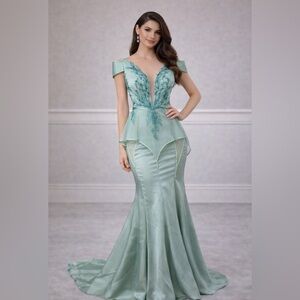 Elegant Green mermaid like Dress